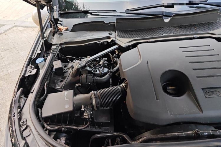 Used Land Rover Discovery 2021 360 PS R-Dynamic SE Engine Bay Right