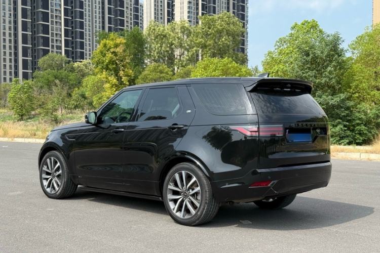 Used Land Rover Discovery 2021 360 PS R-Dynamic SE Exterior 2