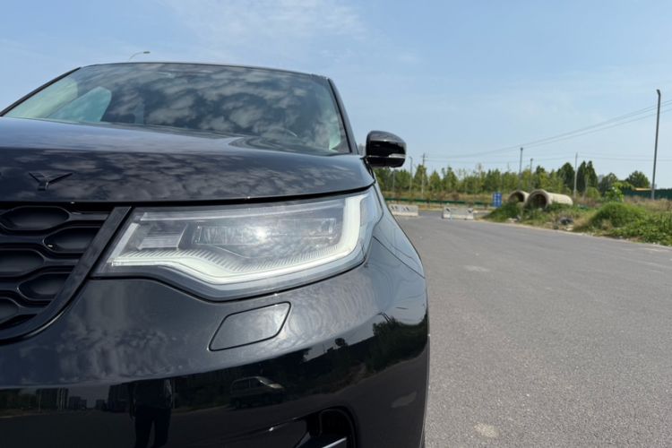 Used Land Rover Discovery 2021 360 PS R-Dynamic SE Exterior 3