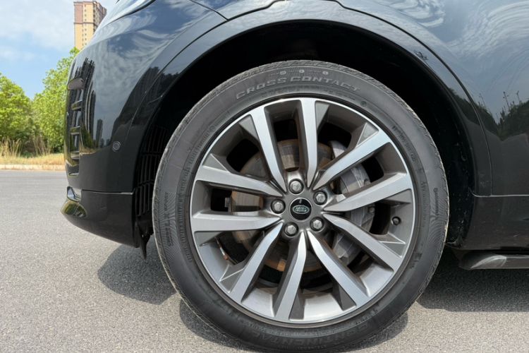 Used Land Rover Discovery 2021 360 PS R-Dynamic SE Exterior 5