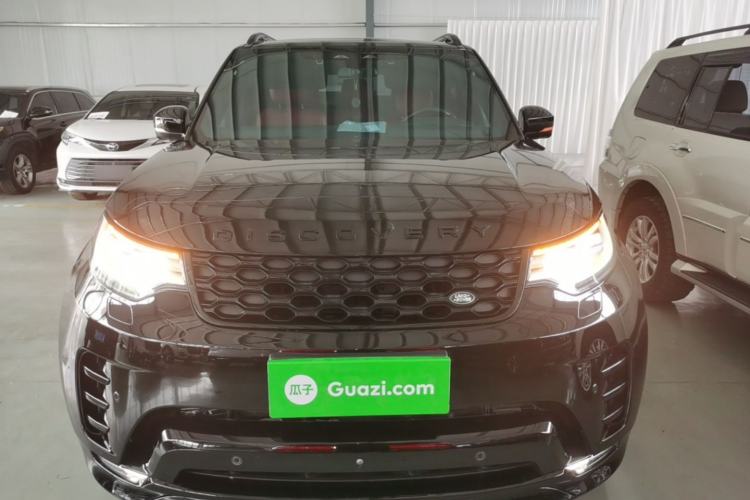 Used Land Rover Discovery 2021 360 PS R-Dynamic SE Front