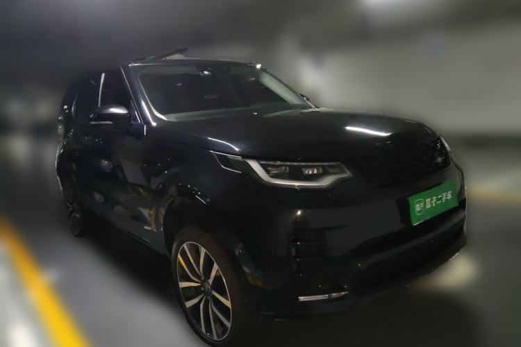 Used Land Rover Discovery 2021 360 PS R-Dynamic SE Front Right 45 Deg