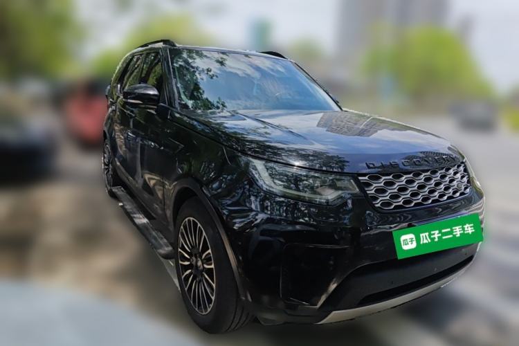Used Land Rover Discovery 2021 300PS S Front Right 45 Deg