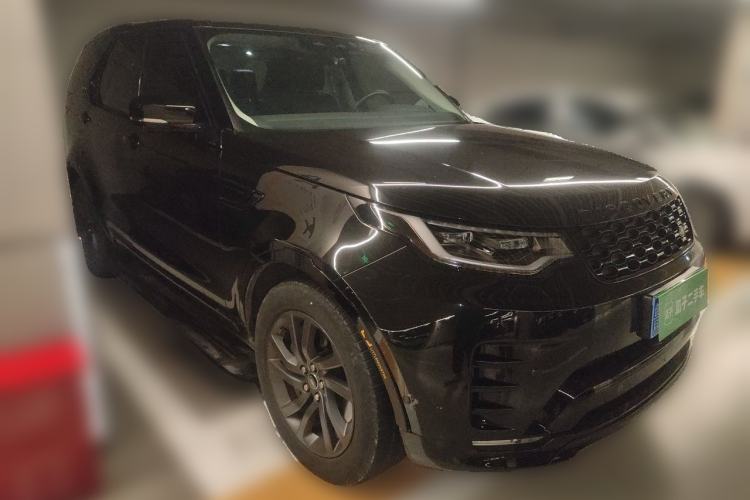 Used Land Rover Discovery 2021 360 PS R-Dynamic S Front Right 45 Deg