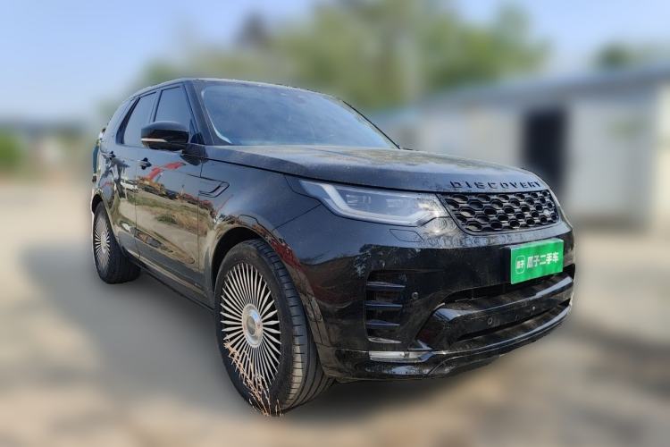 Used Land Rover Discovery 2021 360 PS R-Dynamic S Front Right 45 Deg