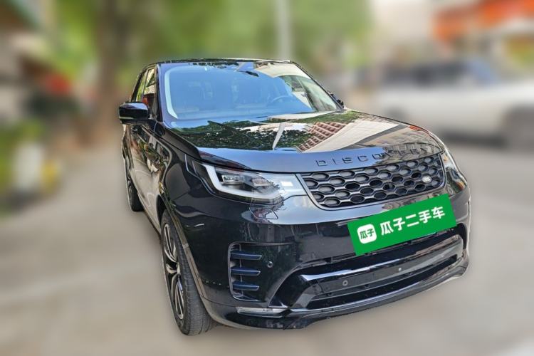 Used Land Rover Discovery 2021 360 PS R-Dynamic SE Front Right 45 Deg
