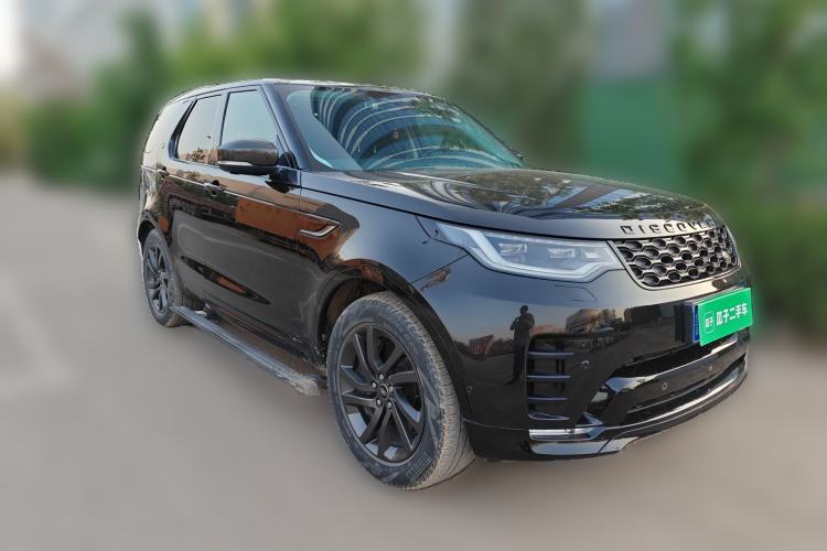 Used Land Rover Discovery 2021 360 PS R-Dynamic S Front Right 45 Deg