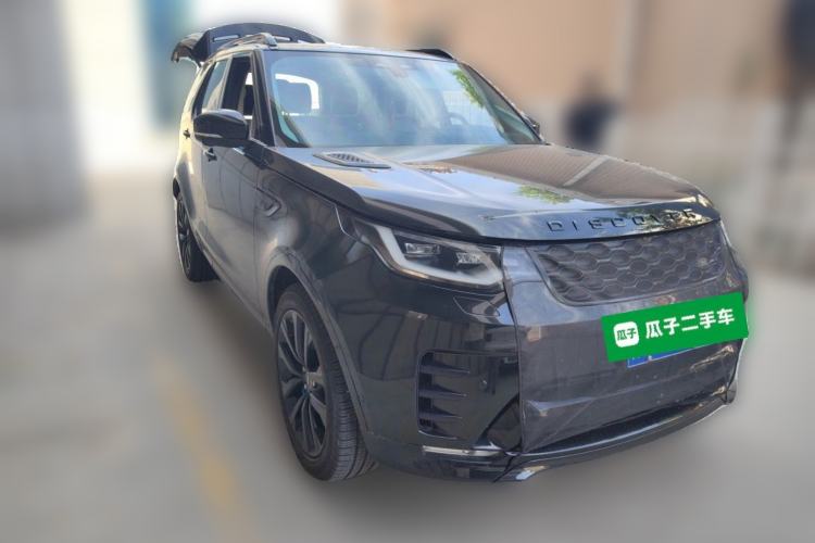 Used Land Rover Discovery 2021 360 PS R-Dynamic SE Front Right 45 Deg