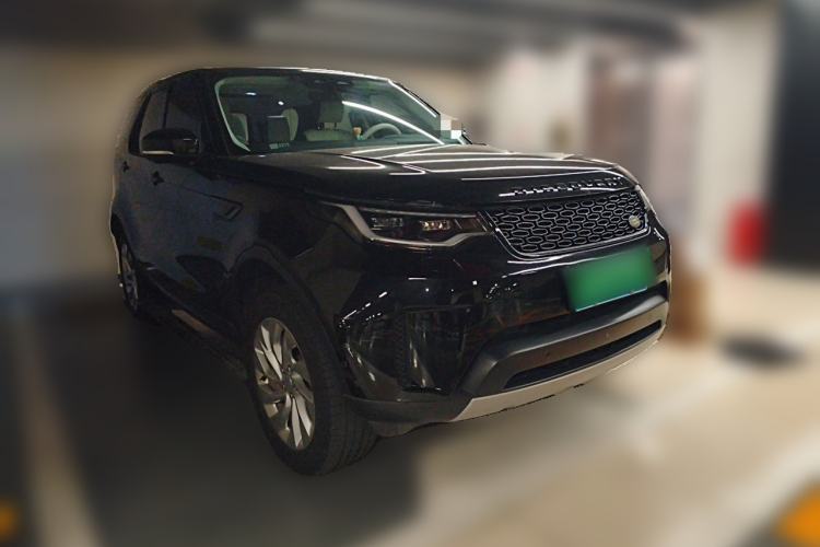 Used Land Rover Discovery 2021 300PS S Front Right 45 Deg