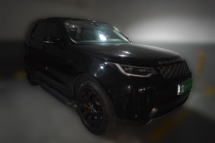 Used Land Rover Discovery 2021 300PS S Front Right 45 Deg