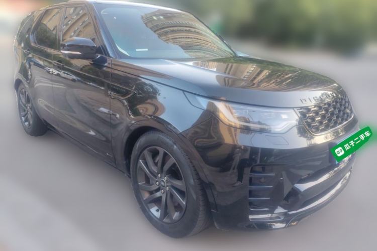 Used Land Rover Discovery 2021 360 PS R-Dynamic S Front Right 45 Deg
