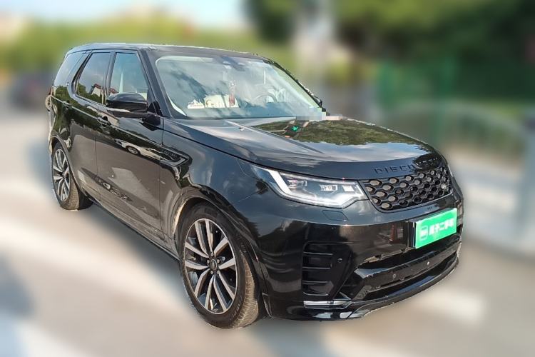 Used Land Rover Discovery 2021 360 PS R-Dynamic SE Front Right 45 Deg