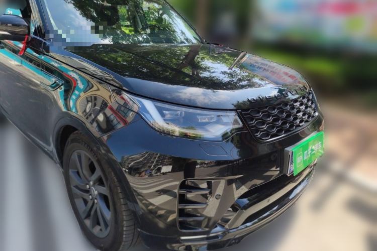 Used Land Rover Discovery 2021 360 PS R-Dynamic S Front Right 45 Deg
