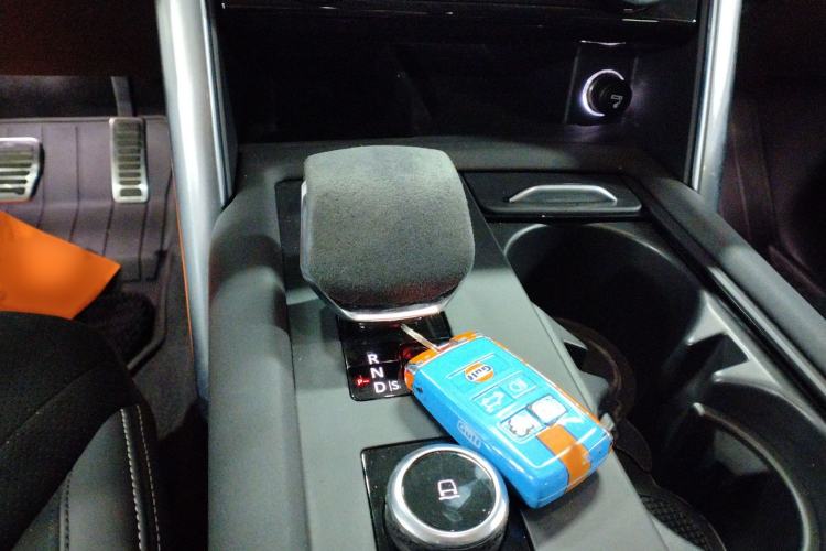 Used Land Rover Discovery 2021 360 PS R-Dynamic SE Gear Lever