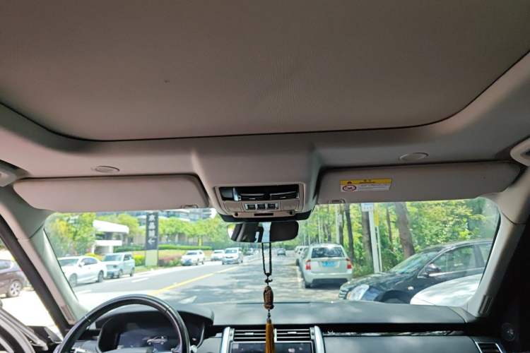 Used Land Rover Discovery 2021 300PS S Headliner