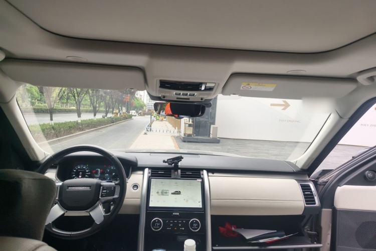 Used Land Rover Discovery 2021 360 PS R-Dynamic S Headliner