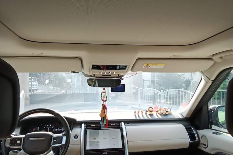 Used Land Rover Discovery 2021 360 PS R-Dynamic SE Headliner