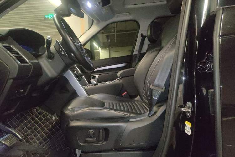 Used Land Rover Discovery 2021 360 PS R-Dynamic S Left Front Seat