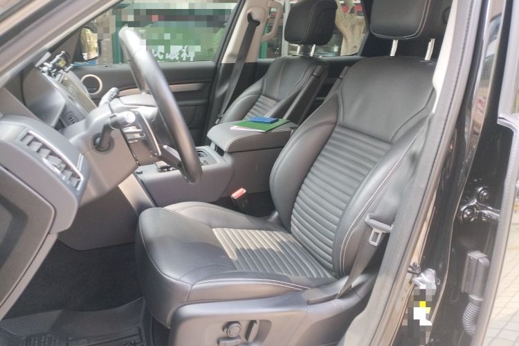 Used Land Rover Discovery 2021 360 PS R-Dynamic SE Left Front Seat