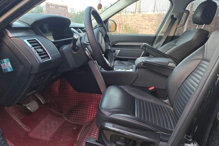 Used Land Rover Discovery 2021 360 PS R-Dynamic S Left Front Seat