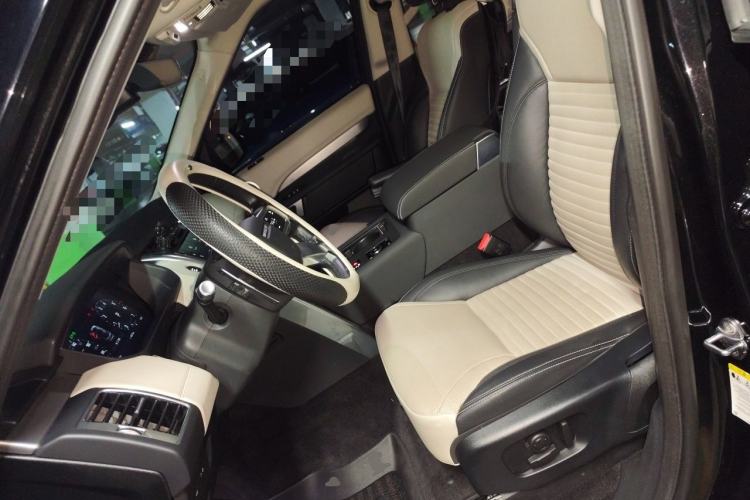 Used Land Rover Discovery 2021 360 PS R-Dynamic SE Left Front Seat