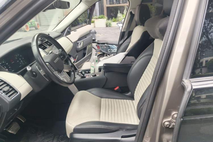Used Land Rover Discovery 2021 360 PS R-Dynamic S Left Front Seat