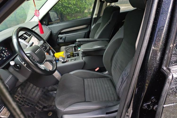Used Land Rover Discovery 2021 360 PS R-Dynamic S Left Front Seat
