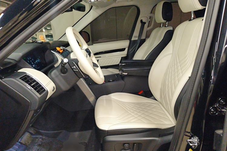 Used Land Rover Discovery 2021 300PS S Left Front Seat