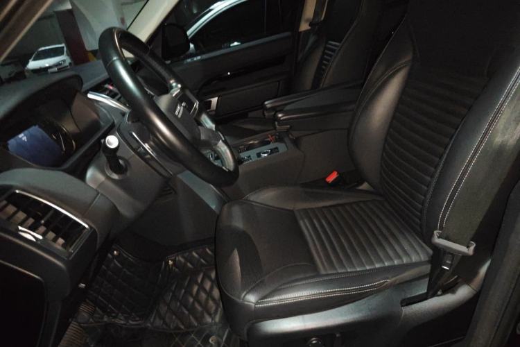 Used Land Rover Discovery 2021 300PS S Left Front Seat