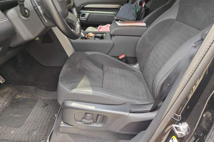 Used Land Rover Discovery 2021 360 PS R-Dynamic S Left Front Seat