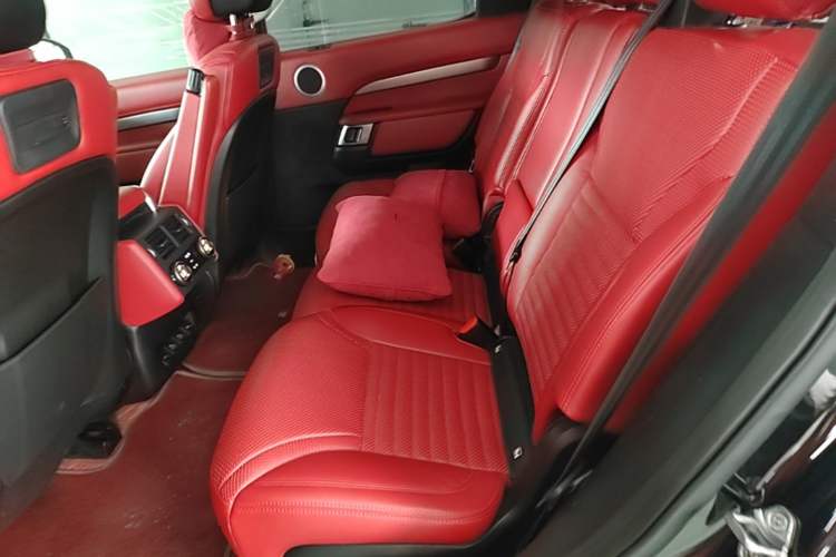 Used Land Rover Discovery 2021 360 PS R-Dynamic SE Left Rear Seat