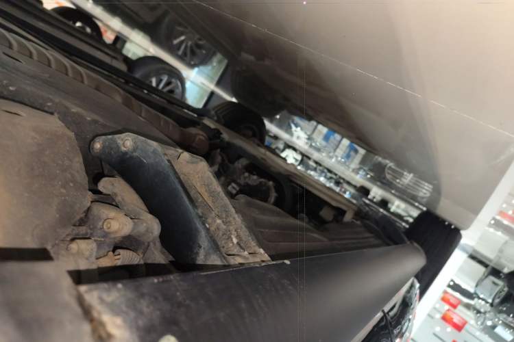 Used Land Rover Discovery 2021 360 PS R-Dynamic S Left Side Sill