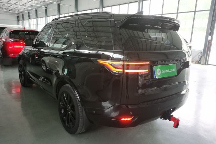 Used Land Rover Discovery 2021 360 PS R-Dynamic SE Rear Left 45 Deg
