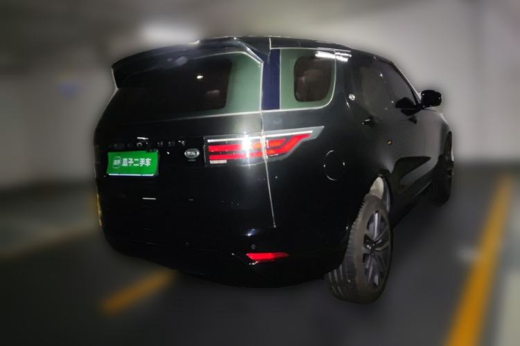 Used Land Rover Discovery 2021 360 PS R-Dynamic SE Rear Right 45 Deg