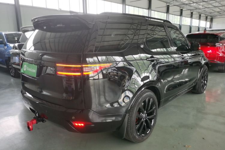 Used Land Rover Discovery 2021 360 PS R-Dynamic SE Rear Right 45 Deg