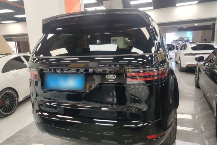 Used Land Rover Discovery 2021 360 PS R-Dynamic SE Rear Right 45 Deg