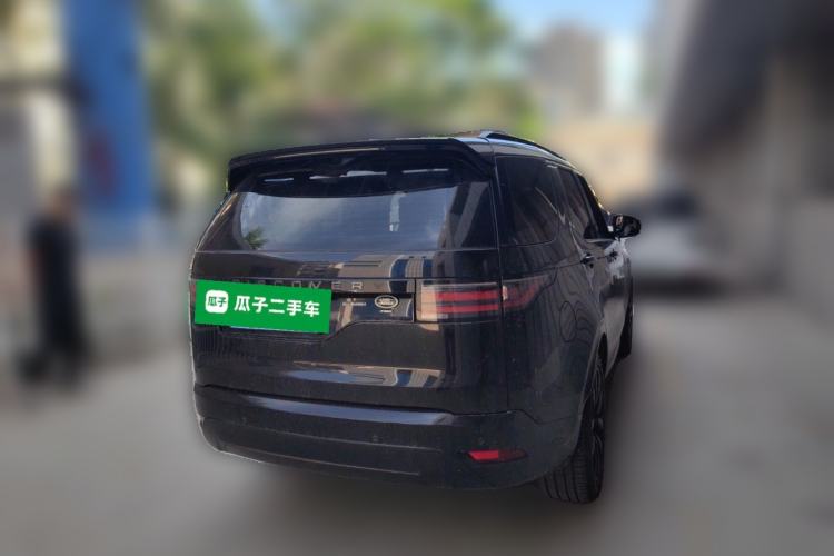 Used Land Rover Discovery 2021 360 PS R-Dynamic SE Rear Right 45 Deg