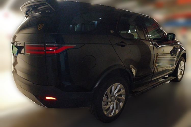 Used Land Rover Discovery 2021 300PS S Rear Right 45 Deg