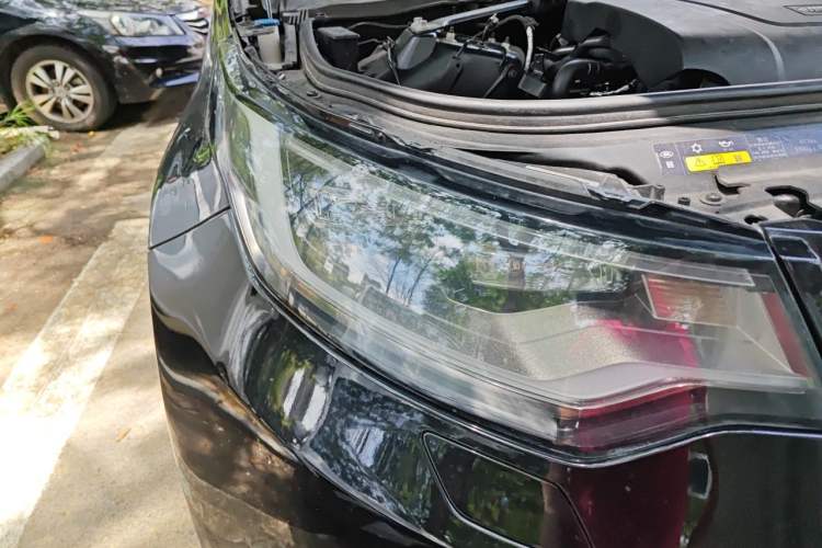 Used Land Rover Discovery 2021 300PS S Right Front Headlight