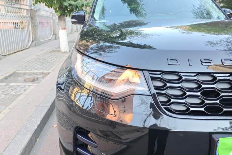 Used Land Rover Discovery 2021 360 PS R-Dynamic HSE Right Front Headlight