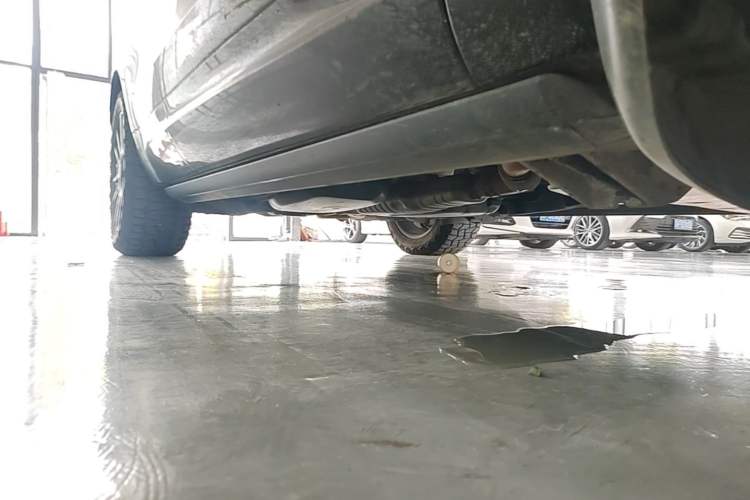 Used Land Rover Discovery 2021 360 PS R-Dynamic SE Right Side Sill