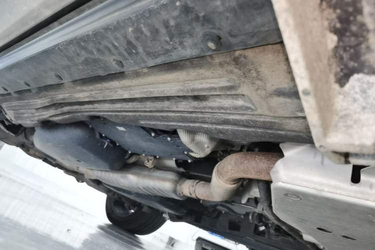 Used Land Rover Discovery 2021 360 PS R-Dynamic SE Right Side Sill