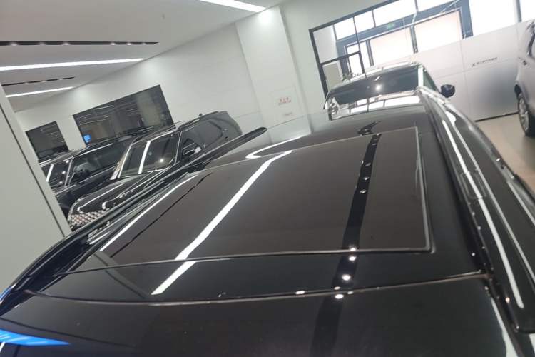 Used Land Rover Discovery 2021 360 PS R-Dynamic SE Roof