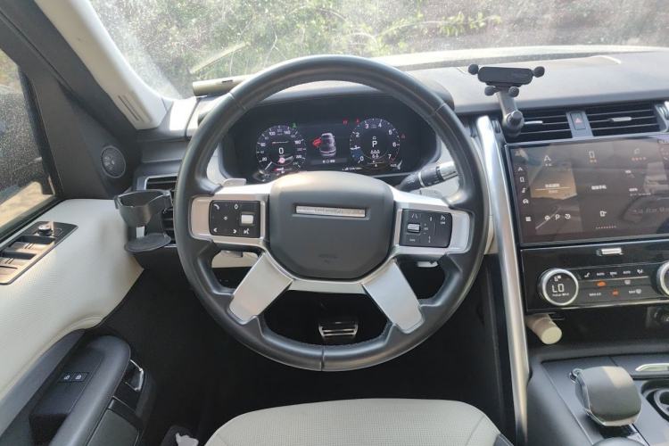 Used Land Rover Discovery 2021 360 PS R-Dynamic S Steering Wheel