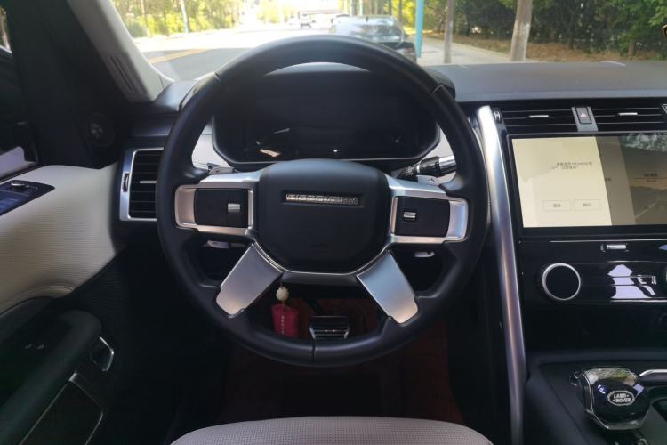 Used Land Rover Discovery 2021 360 PS R-Dynamic S Steering Wheel