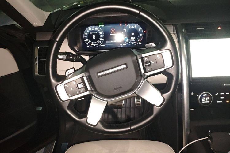 Used Land Rover Discovery 2021 360 PS R-Dynamic S Steering Wheel