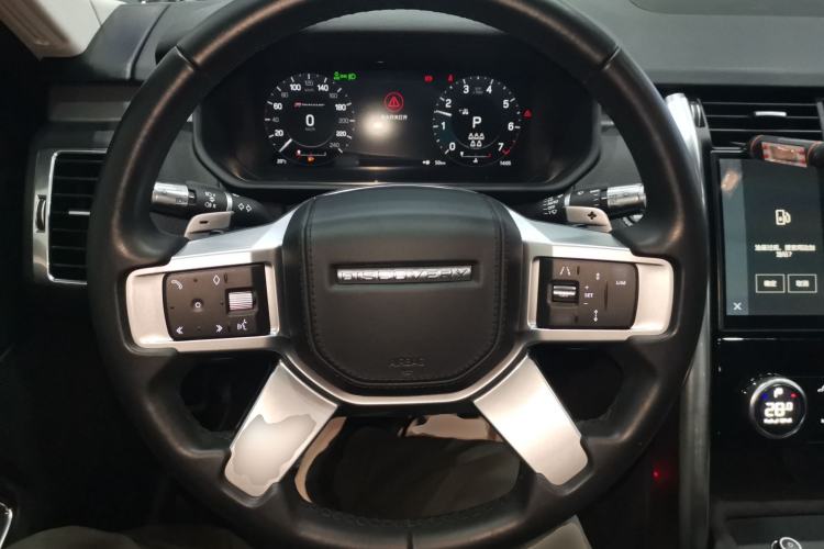 Used Land Rover Discovery 2021 360 PS R-Dynamic SE Steering Wheel