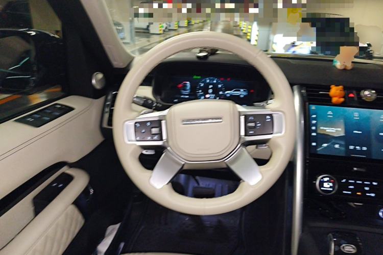 Used Land Rover Discovery 2021 300PS S Steering Wheel
