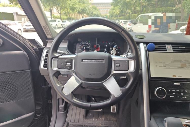 Used Land Rover Discovery 2021 360 PS R-Dynamic S Steering Wheel