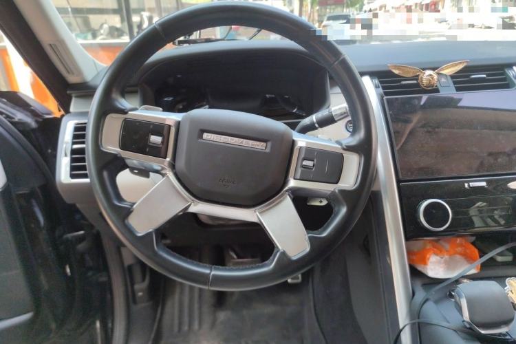 Used Land Rover Discovery 2021 360 PS R-Dynamic S Steering Wheel